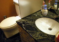 トイレ、便器と洗面台