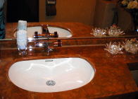 トイレ、クリーニング、セット後の洗面台