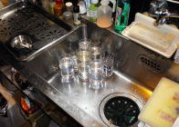 厨房シンク６、グラス洗浄前